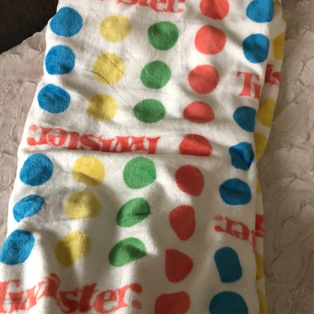 Hasbro Gaming Plush TWISTER Throw Blanket